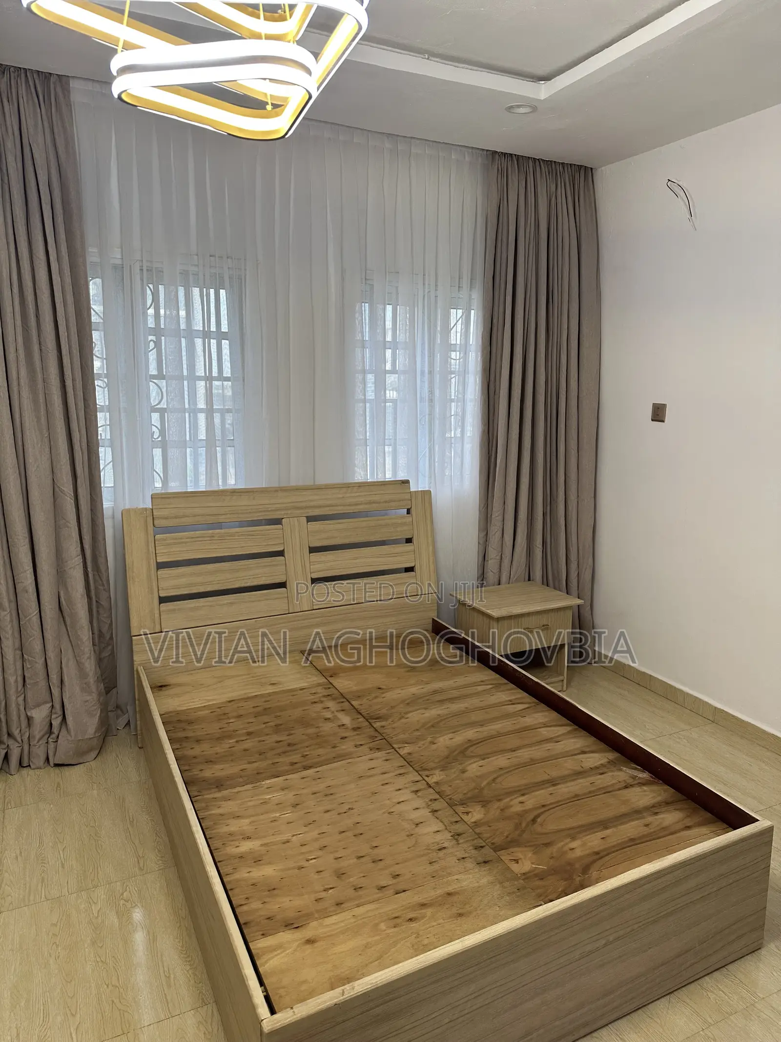 4/6 Mattress, Bedframe With Bedside Drawer