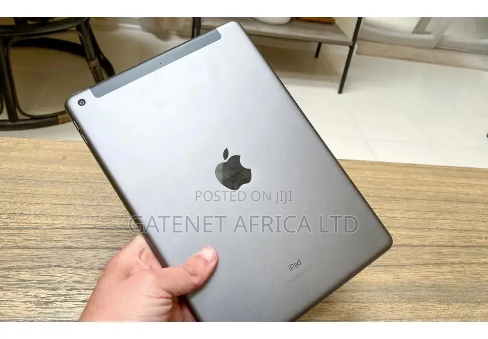 Apple iPad 10.2 (2020) 32 GB Gray
