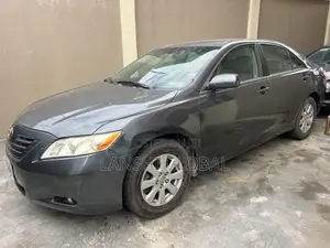 Toyota Camry XLE 4dr Sedan (2.4L 4cyl 5A) 2009 Gray
