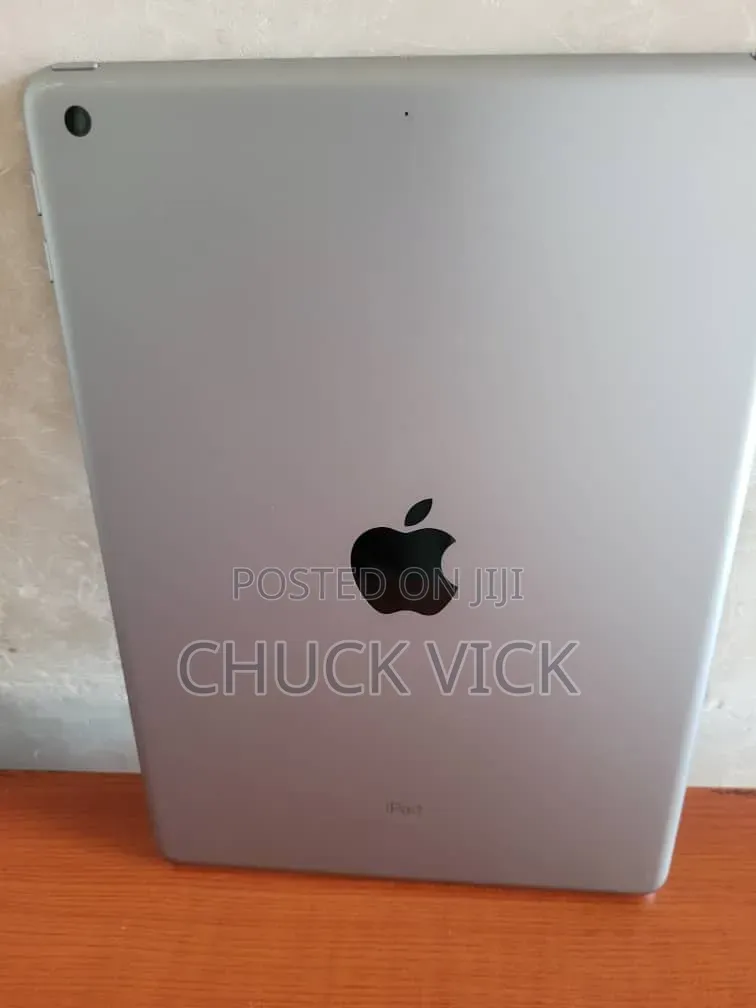 Apple iPad 9.7 128 GB Gray