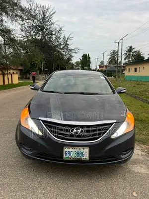 Hyundai Sonata GLS Sedan FWD (2.4L 4cyl 6A) 2012 Black