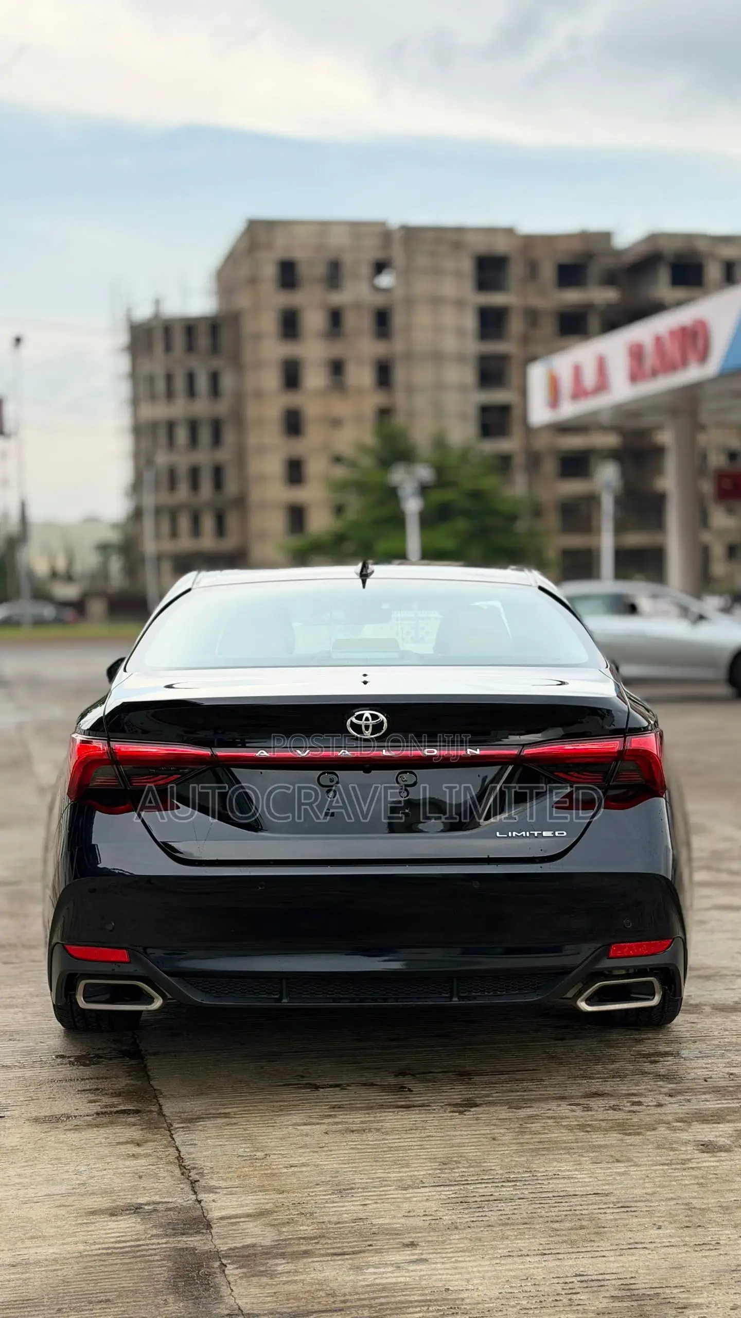 Toyota Avalon Limited 2020 Black