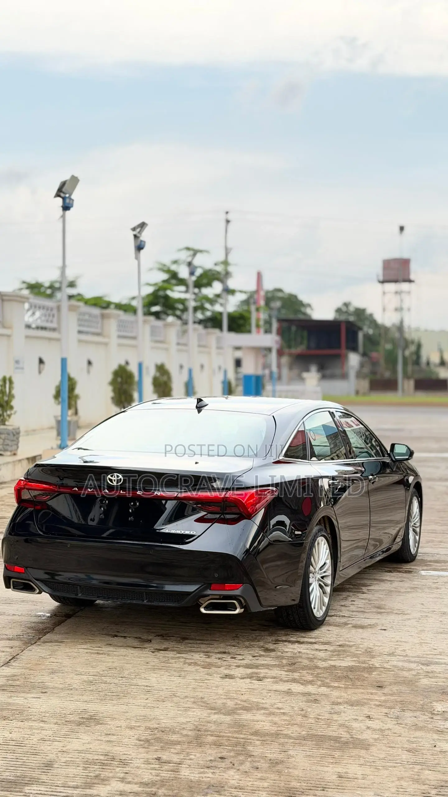 Toyota Avalon Limited 2020 Black