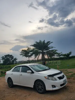 Toyota Corolla 2010 White