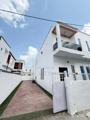 4bdrm Duplex in Lagos Island / Lagos Island for sale
