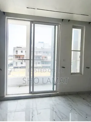 2bdrm Block of Flats in Abimbola Aduke, Lekki Phase 1 for sale