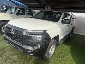 New Mitsubishi L200 2025 White