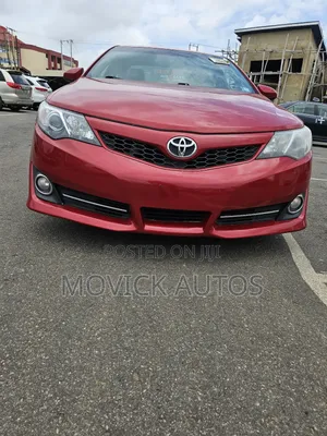 Toyota Camry SE 4dr Sedan (2.5L 4cyl 6A) 2013 Red