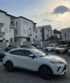Toyota Venza 2024 White