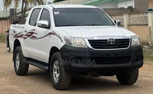 Toyota Hilux 2009 White