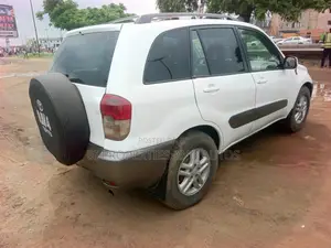 Toyota RAV4 2005
