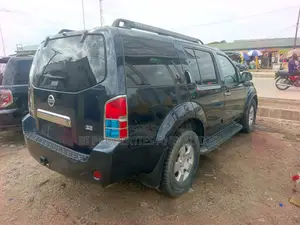 Nissan Pathfinder 2006 Black