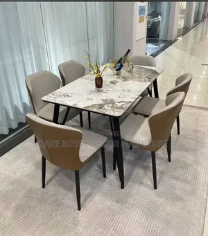 Quality Dinning Set by 6 Seaters