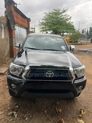 Toyota Tacoma 2013 Black