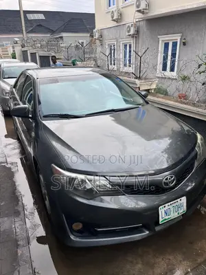 Toyota Camry 2012 Gray