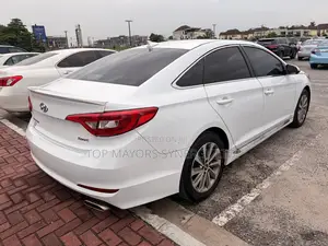 Hyundai Sonata Sport 4dr Sedan (2.4L 4cyl 6A) 2015 White