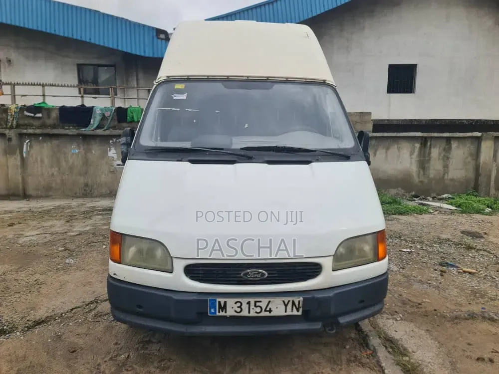 Ford Transit 2000 White