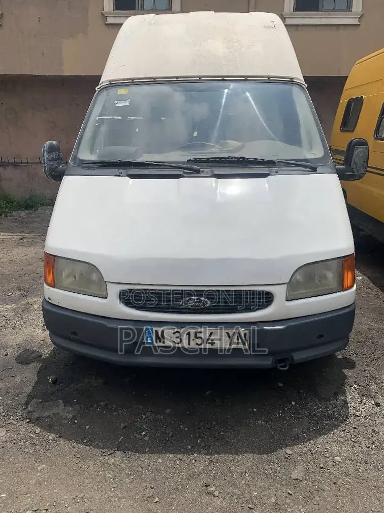 Ford Transit 2000 White