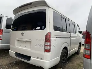 Toyota HiAce 2010 White