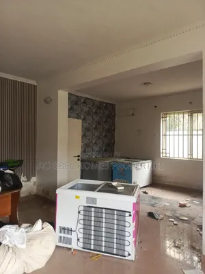 4 Bedroom Duplex With 2 Rooms Bq in Lekki Phase 1