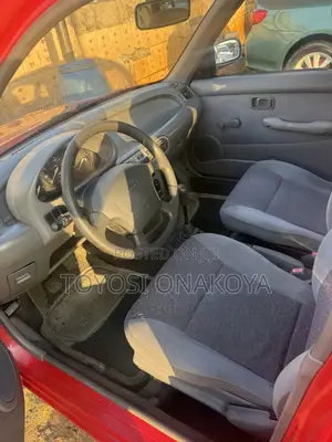 Nissan Micra 2001 Red