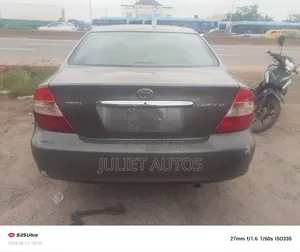 Toyota Camry 2005 Gray