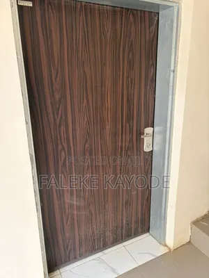 Furnished 2bdrm Block of Flats in Brians And Hammers, Life Camp
