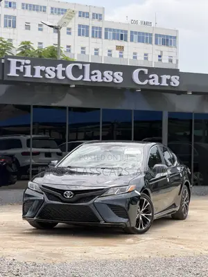 Toyota Camry SE FWD (2.5L 4cyl 8AM) 2018 Blue