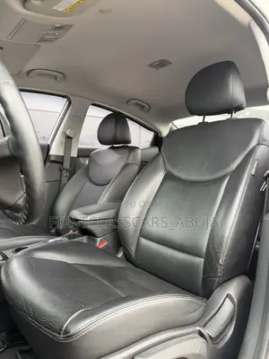 Hyundai Avante 2011 White