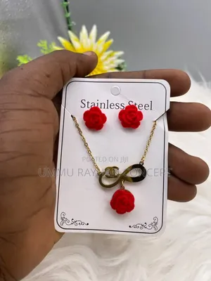 Female Necklace R