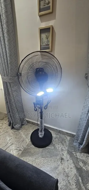 18" Solar Fan