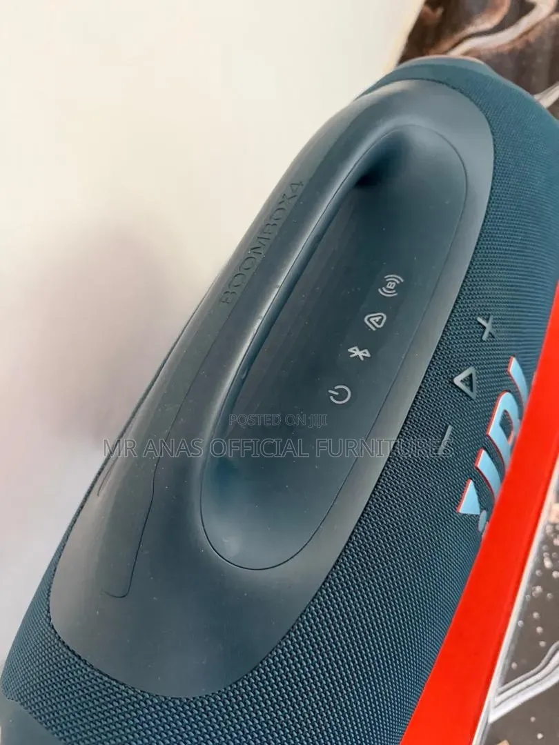 JBL Boombox 4