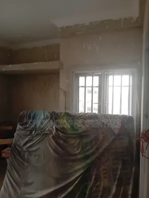 2bdrm Block of Flats in Second Market Eneka for rent