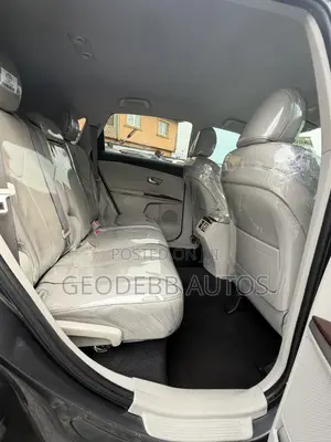 Toyota Venza AWD 2011 Gray