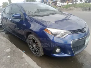 Toyota Corolla 2015 Blue