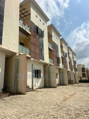 4bdrm Townhouse/Terrace in Jahi for sale
