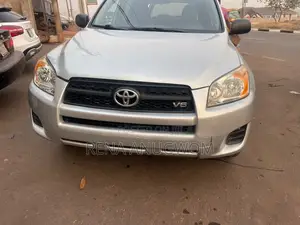 Toyota RAV4 2010 Silver