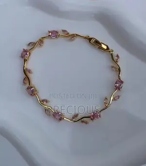 Dainty Leaf Bracelet