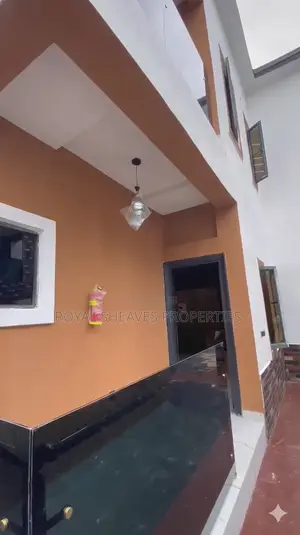 2bdrm Duplex in East West Road for rent