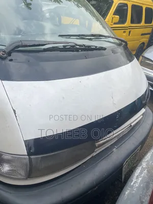 Toyota Previa 1998 White