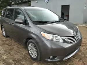 Toyota Sienna 2015 Gray