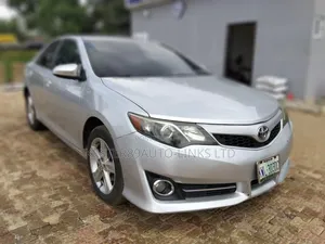 Toyota Camry LE 4dr Sedan (2.5L 4cyl 6A) 2013 Silver