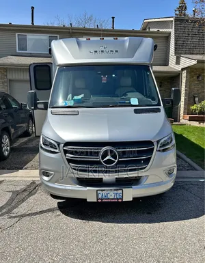 Mercedes-benz V-class 2023 White