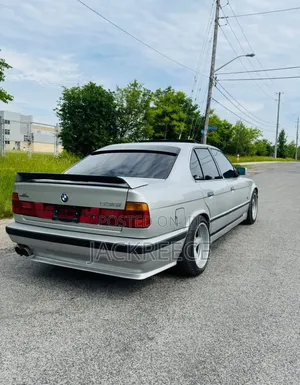 BMW 5 Series 1990 White