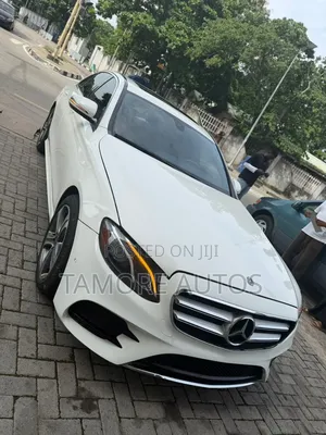 Mercedes-Benz E300 2019 White