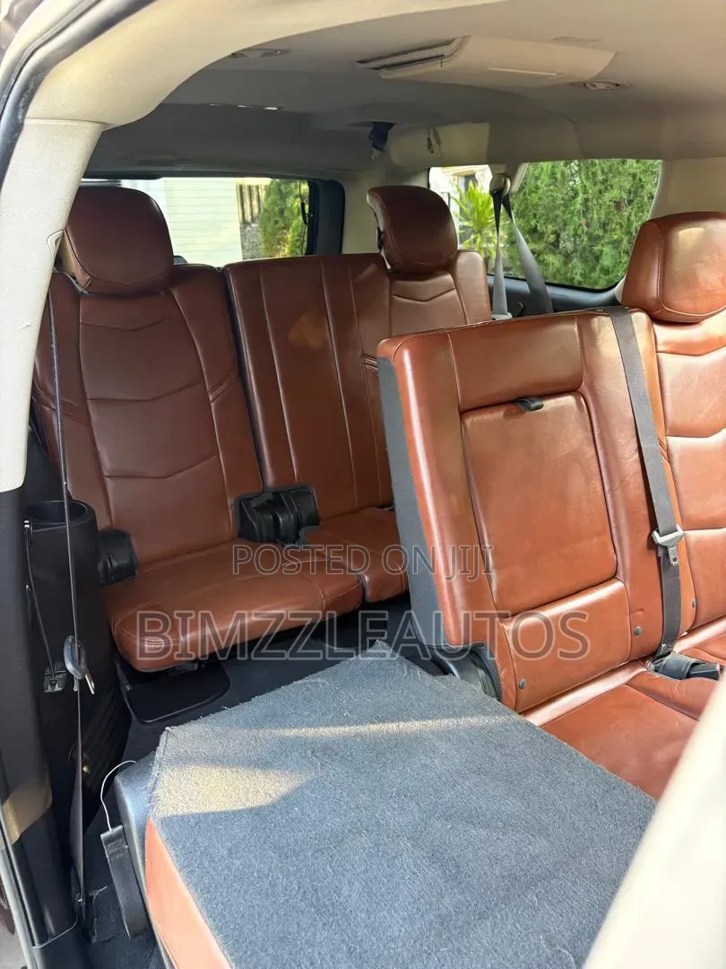 Cadillac Escalade ESV 2015 Black
