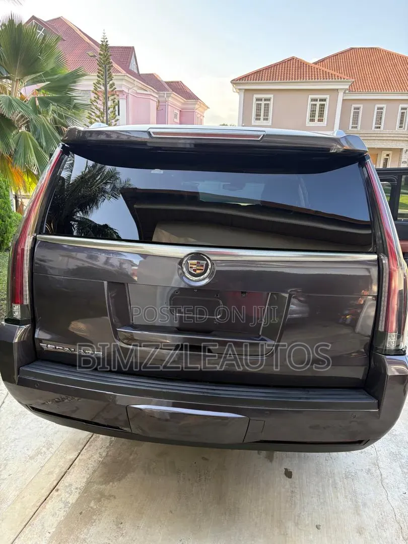 Cadillac Escalade ESV 2015 Black