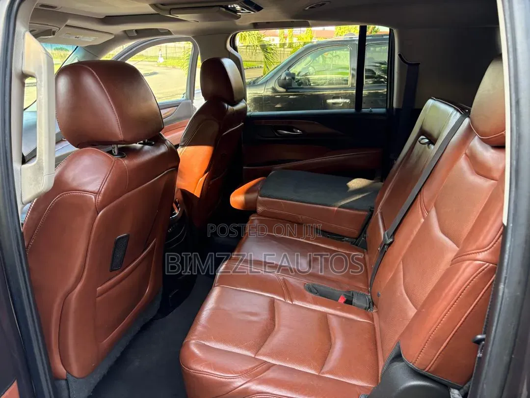 Cadillac Escalade ESV 2015 Black