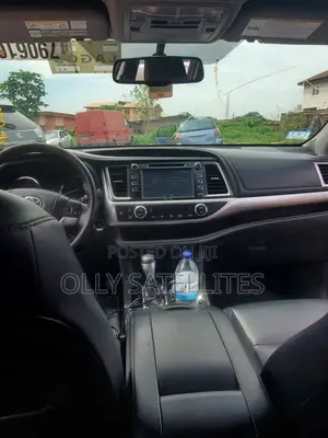 Toyota Highlander Limited 4x4 V6 (3.5L 6cyl 8A) 2018 Gray