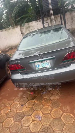 Lexus ES 2025 Green